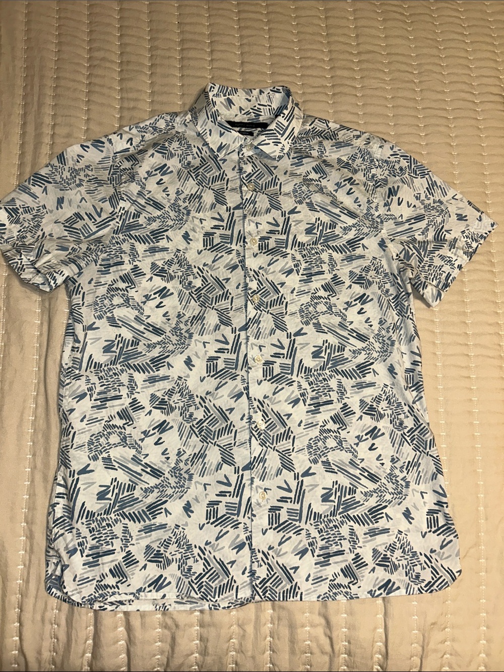 Perry Ellis White Short-Sleeve Button-Down with Blue Abstract Print